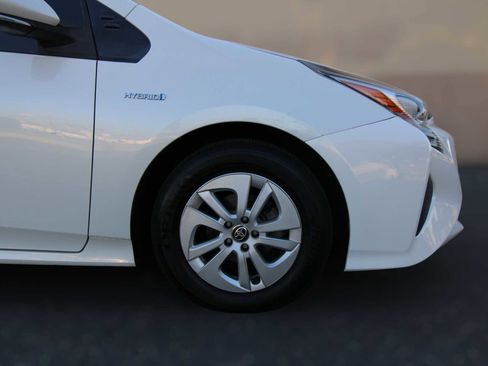 Used 2016 Toyota Prius Two image 7