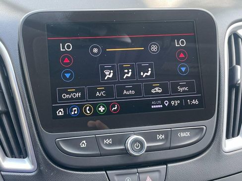 Used 2024 Chevrolet Malibu LT image 32