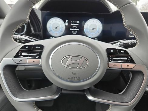 New 2025 Hyundai Elantra SEL image 22
