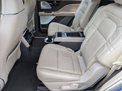 Used 2020 Lincoln Aviator Reserve w/ Equipment Group 202A image 20
