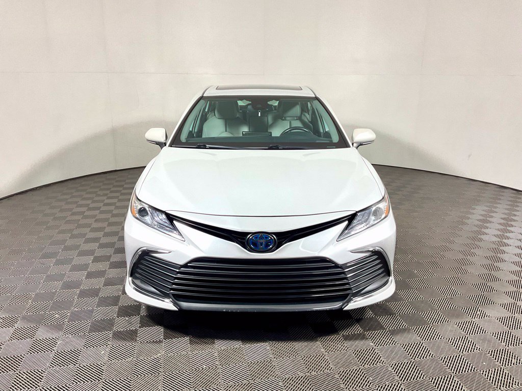 Used 2022 Toyota Camry XLE w/ Cold Weather Package FWD image 8