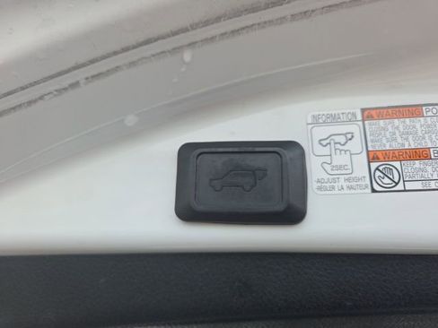 Used 2016 Toyota RAV4 XLE image 13