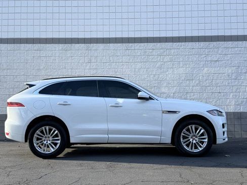 Used 2018 Jaguar F-PACE Prestige image 18