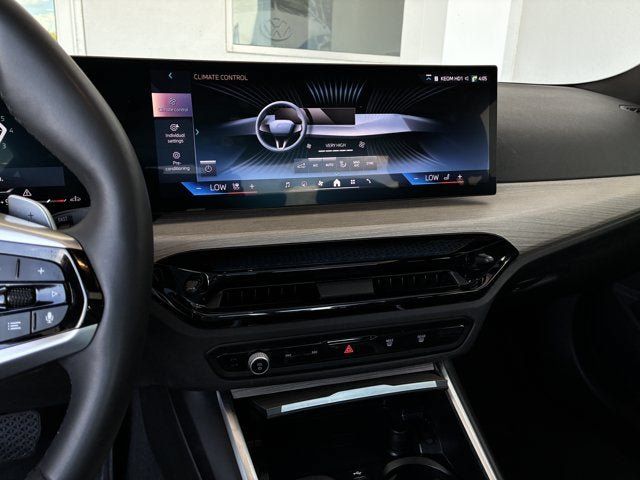 Used 2025 BMW 330i xDrive Sedan AWD/4WD image 16