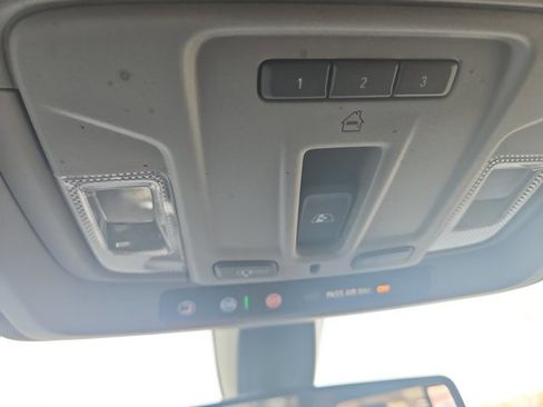 Used 2022 Chevrolet Silverado 1500 LT Trail Boss w/ Convenience Package II image 17