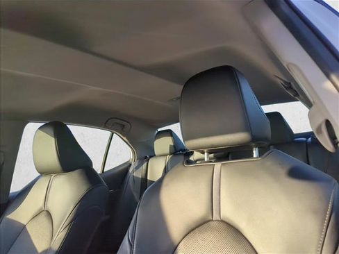 Used 2023 Toyota Camry XLE image 15