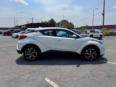 Used 2021 Toyota C-HR XLE FWD image 8