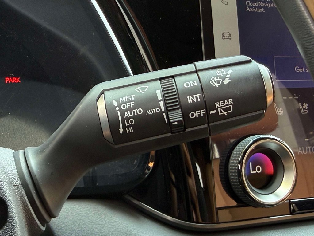 Used 2023 Lexus RX 350 Premium w/ Accessory Package AWD/4WD image 29