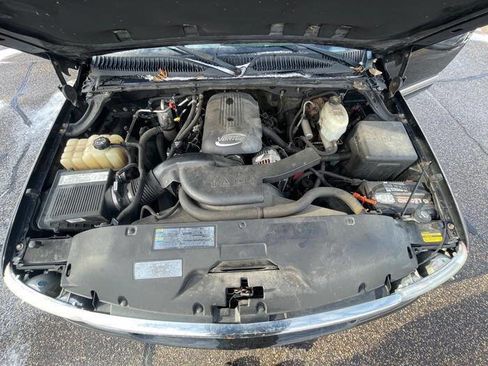 Used 2004 GMC Yukon XL SLT w/ Preferred Equipment Group image 42