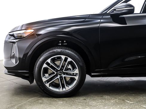 New 2025 Audi Q5 Premium image 10