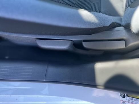 New 2025 Nissan Versa SV w/ Trunk Package FWD image 16