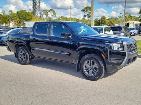 Certified 2025 Nissan Frontier SV image 2
