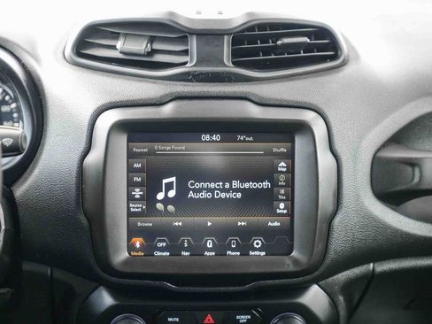 Used 2023 Jeep Renegade Altitude image 16