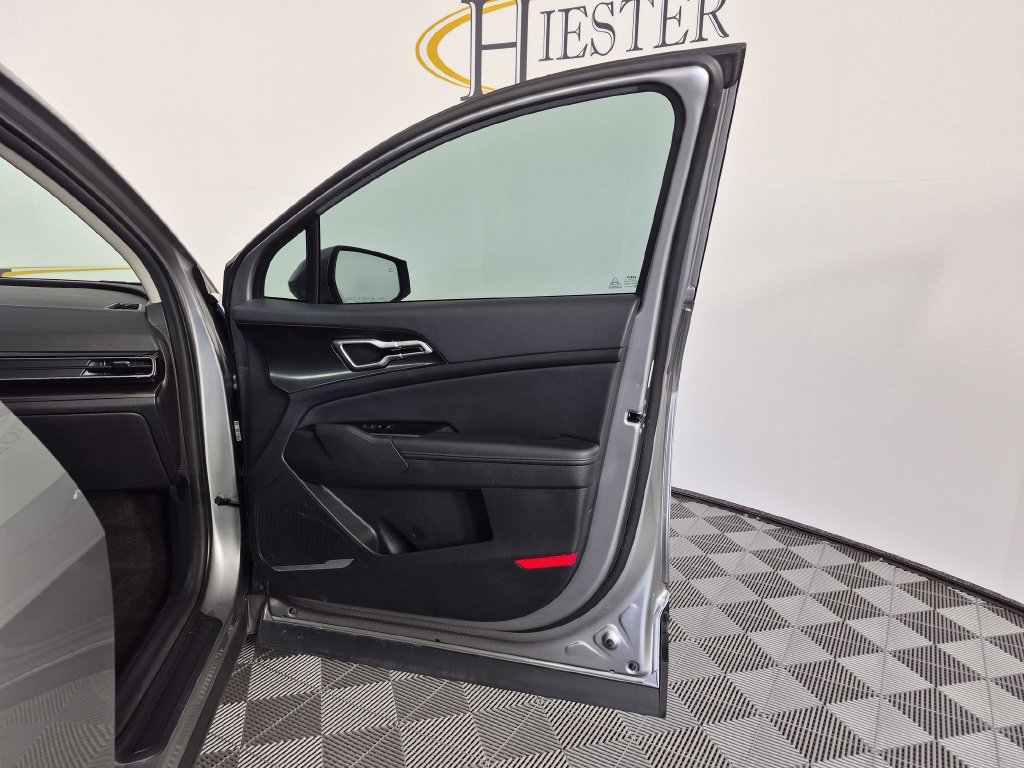 Used 2024 Kia Sportage EX FWD image 34
