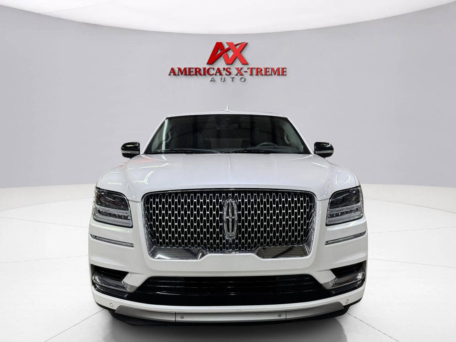 Used 2018 Lincoln Navigator Reserve w/ Technology Package AWD/4WD image 10