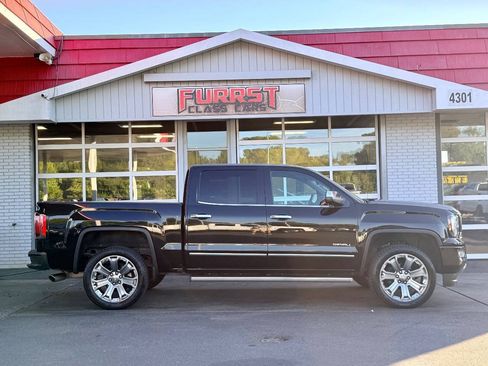 Used 2018 GMC Sierra 1500 Denali w/ Denali Ultimate Package AWD/4WD image 2