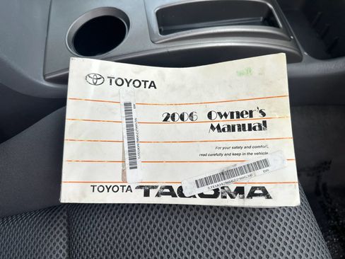 Used 2006 Toyota Tacoma 4x4 Access Cab V6 image 26