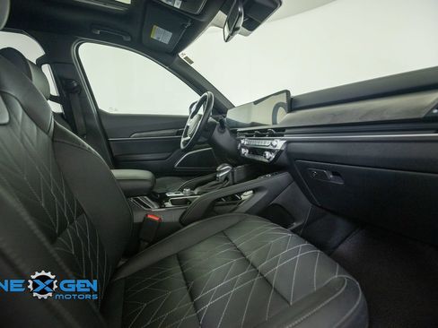 Used 2024 Kia Telluride EX X-Line AWD/4WD image 42
