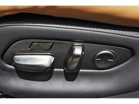 Used 2022 Lexus LS 500 RWD image 26