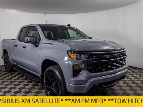 Used 2024 Chevrolet Silverado 1500 Custom w/ Dark Appearance Package AWD/4WD image 11