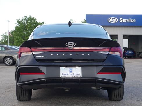 New 2026 Hyundai Elantra SEL Sport Premium FWD image 15