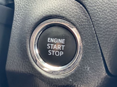 Used 2025 Toyota RAV4 XLE w/ Convenience Package image 33