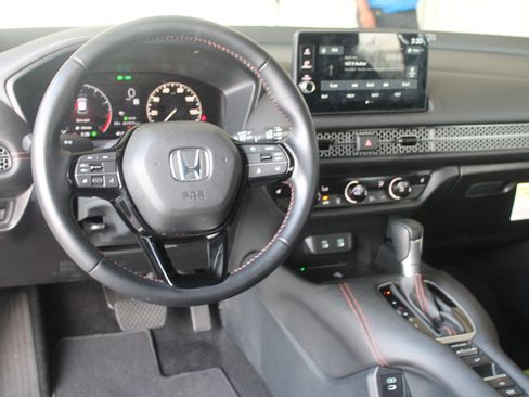 Used 2026 Honda HR-V Sport image 18