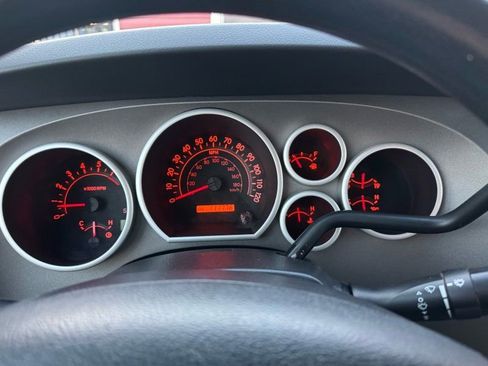 Used 2011 Toyota Tundra 4x4 Double Cab w/ SR5 Pkg image 22