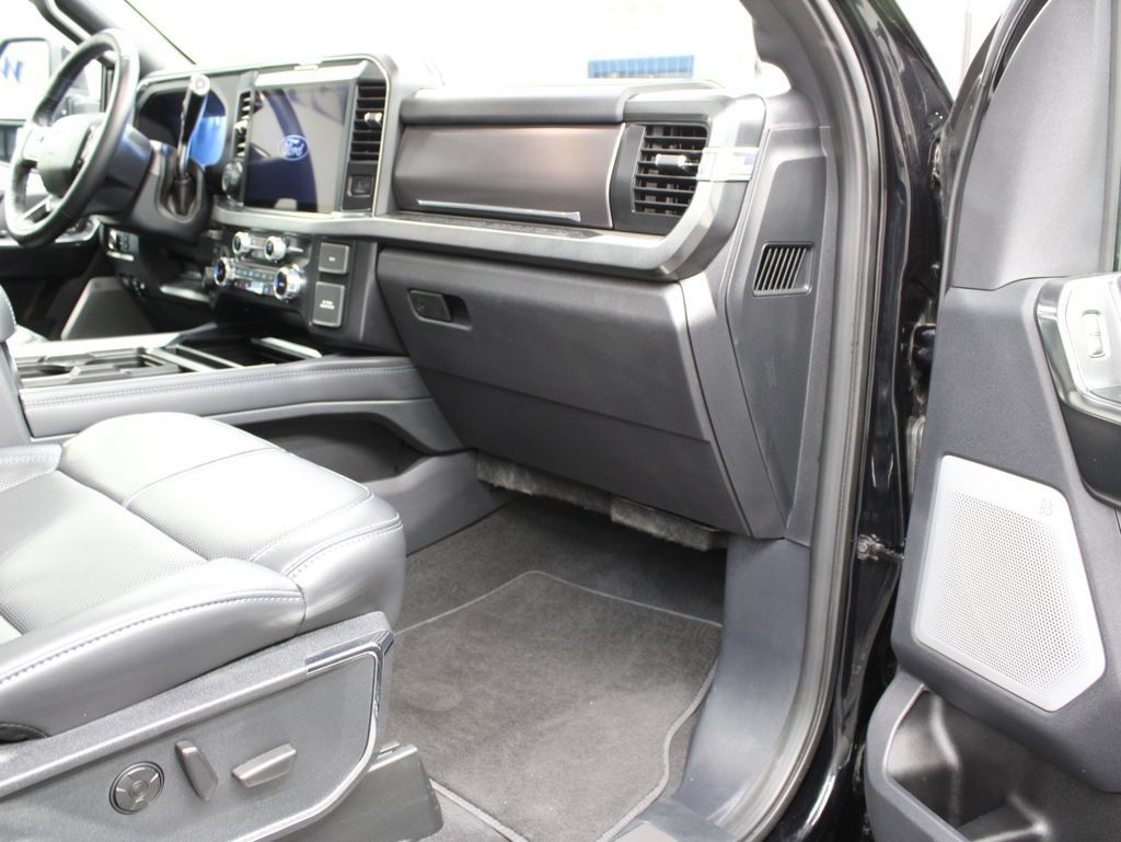 Used 2026 Ford F450 Platinum AWD/4WD image 45