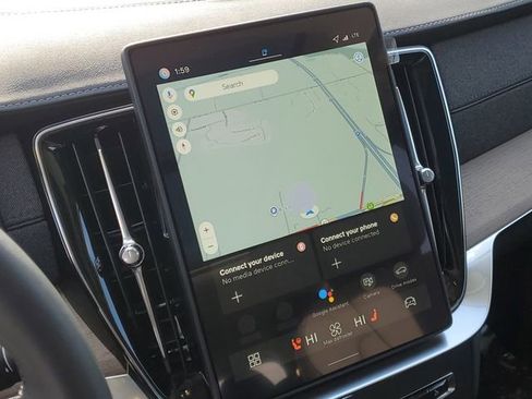 New 2026 Volvo XC90 B6 Plus w/ Protection Package Premier image 13