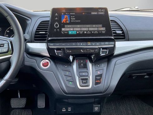 Used 2025 Honda Odyssey EX-L image 12