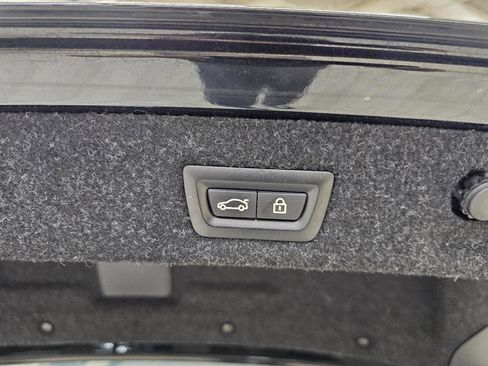 Used 2019 BMW 530e w/ Premium Package image 15