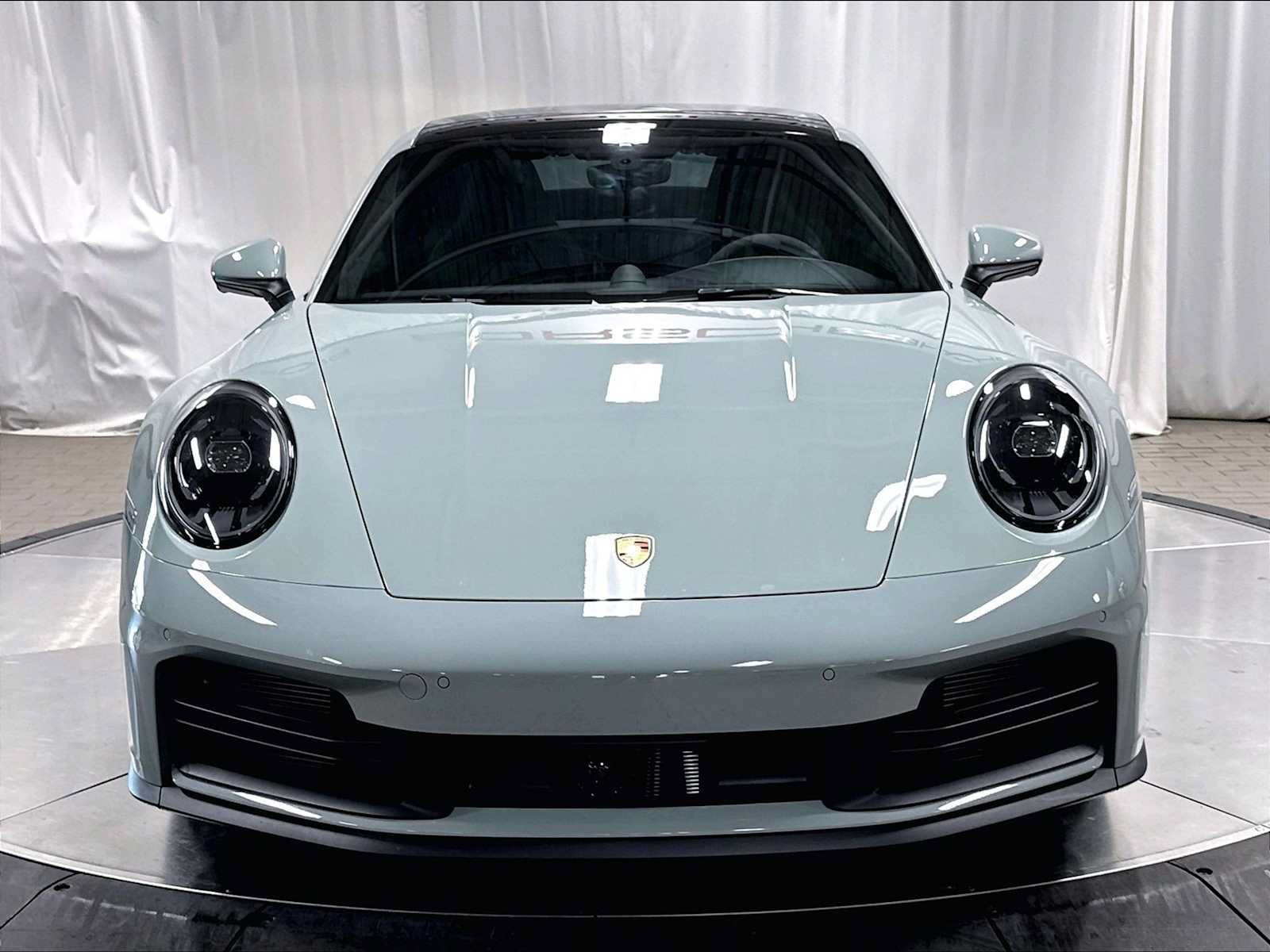 Used 2025 Porsche 911 Carrera RWD image 13