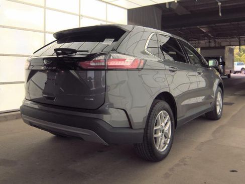 Used 2023 Ford Edge SEL w/ Convenience Package AWD/4WD image 4