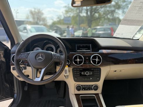 Used 2013 Mercedes-Benz GLK 350 4MATIC image 19