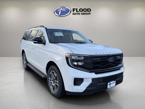 New 2026 Ford Expedition Active image 1