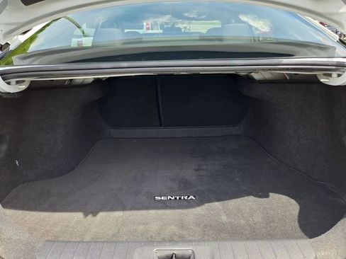 Used 2024 Nissan Sentra SV FWD image 11