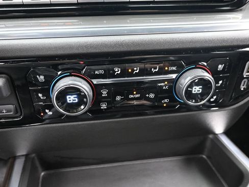 Used 2025 Chevrolet Silverado 1500 High Country w/ High Country Premium Package AWD/4WD image 20
