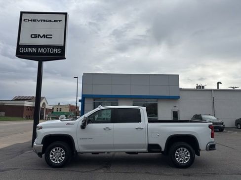Used 2024 Chevrolet Silverado 2500 LTZ w/ LTZ Premium Package AWD/4WD image 2