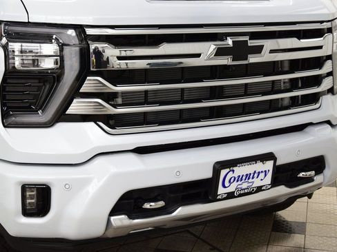 New 2026 Chevrolet Silverado 2500 High Country w/ High Country Premium Package AWD/4WD image 13