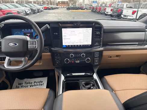 Used 2025 Ford F250 Lariat w/ Chrome Package image 26