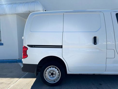 Used 2020 Nissan NV200 S image 26