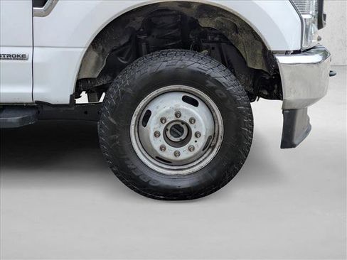 Used 2022 Ford F350 XL w/ Power Equipment Group image 16