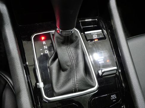 New 2026 Jeep Compass Latitude w/ Sun and Sound Group image 24