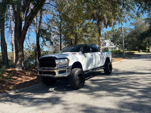 Used 2019 RAM 2500 Big Horn image 9