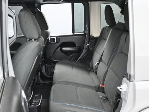 Used 2021 Jeep Wrangler Unlimited Rubicon 4xe w/ Steel Bumper Group image 31