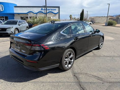 Used 2023 Honda Accord EX image 5
