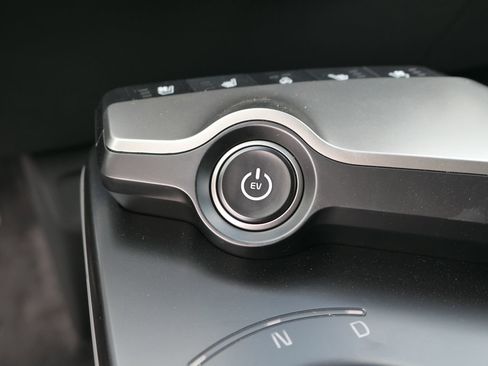 New 2025 Kia EV6 Wind image 18