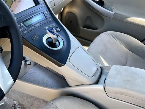 Used 2011 Toyota Prius Three w/ Navigation Pkg FWD image 16
