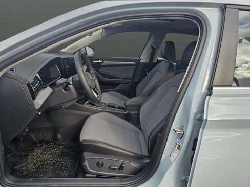 New 2026 Volkswagen Jetta SE FWD image 9